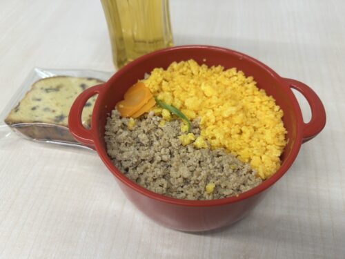 フードデザイン学科：２年生から新入生へのプレゼント