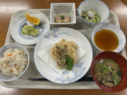 フードデザイン学科：プロに学ぶ専門料理実習 ～日本料理編～